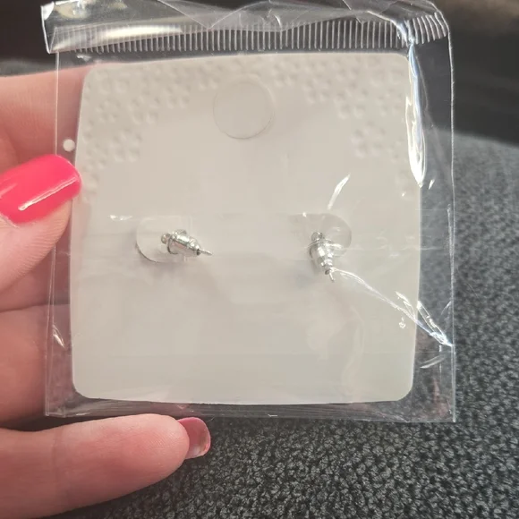 Mint Cherry Heart Earrings - Picture 2 of 4